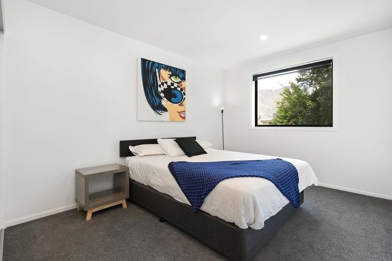 Photo of property in 5c Aspen Grove, Fernhill, Queenstown, 9300