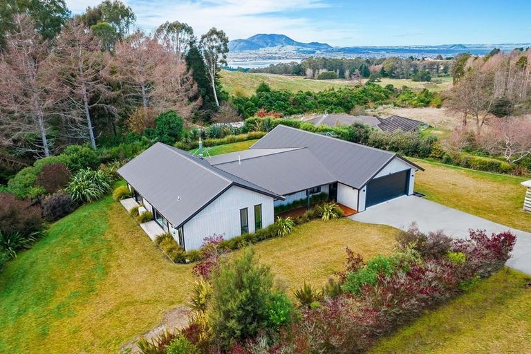 Photo of property in 55 Stewart Glen, Acacia Bay, Taupo, 3385