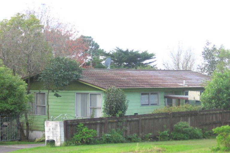 Photo of property in 69 Hartley Terrace, Massey, Auckland, 0614