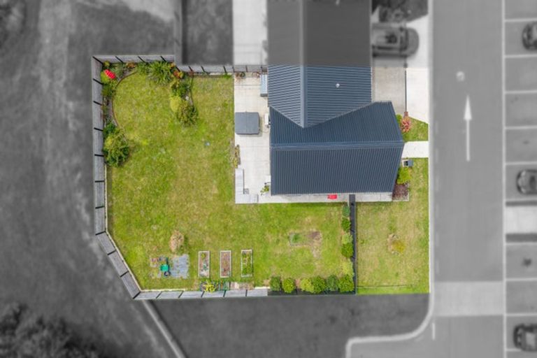Photo of property in 17 Reakes Crescent, Wallaceville, Upper Hutt, 5018