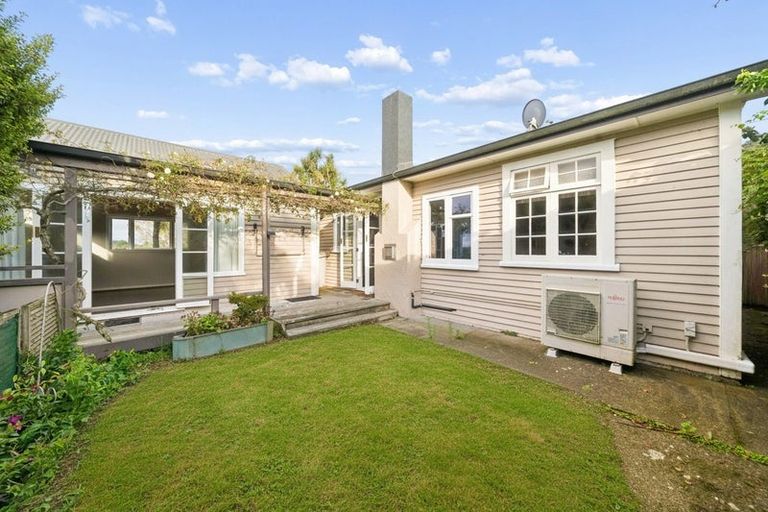 Photo of property in 4 Omar Street, Khandallah, Wellington, 6035