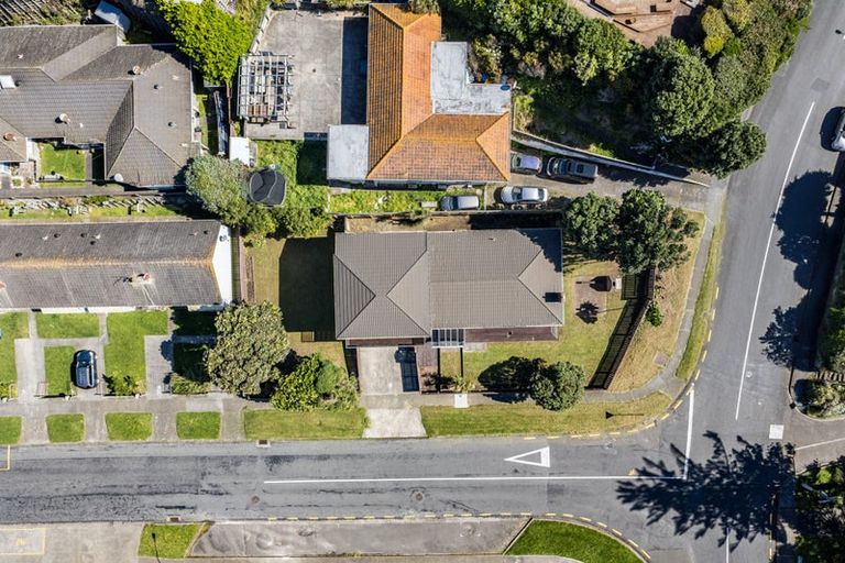 Photo of property in 2 Te Pene Avenue, Titahi Bay, Porirua, 5022