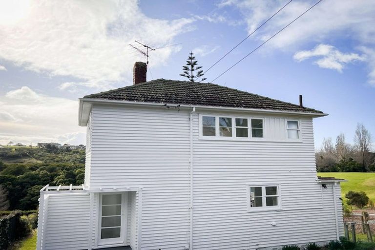 Photo of property in 45 Tahapa Crescent, Meadowbank, Auckland, 1072