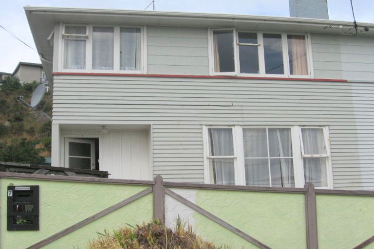 Photo of property in 7 Taiaroa Street, Strathmore Park, Wellington, 6022