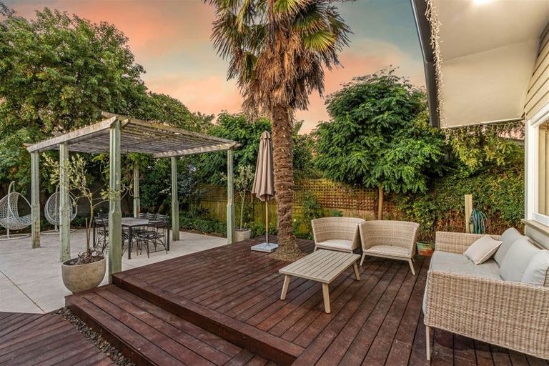 Photo of property in 9 Lake Terrace Road, Burwood, Christchurch, 8061