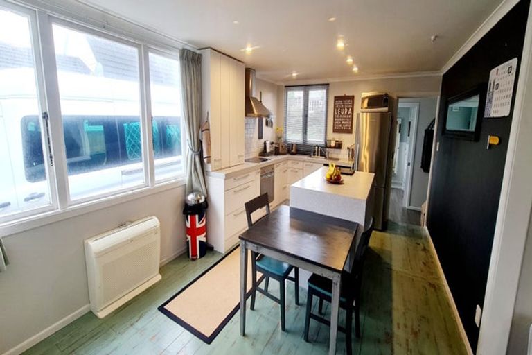 Photo of property in 290 Rosetta Road, Raumati Beach, Paraparaumu, 5032