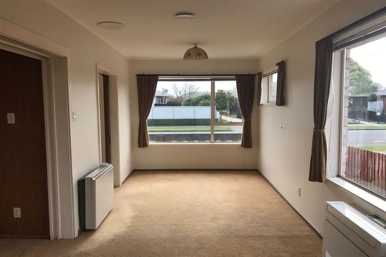 Photo of property in 34 Norrie Street, Redwood, Christchurch, 8051