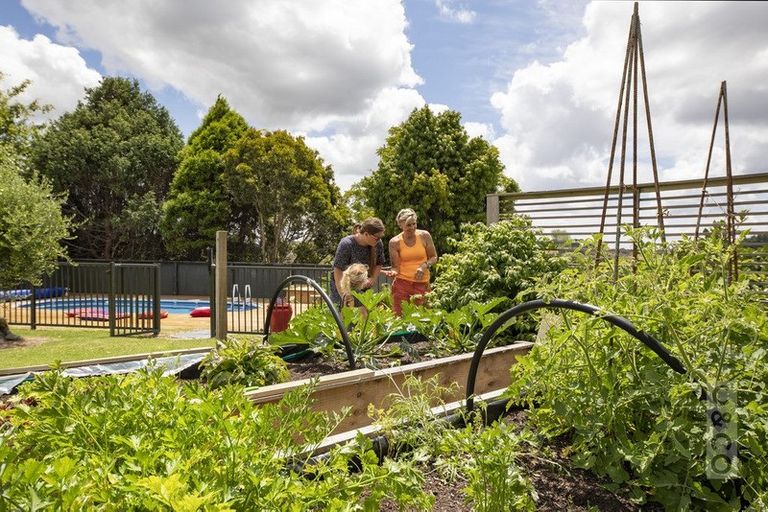 Photo of property in 216 Mcpike Road, Waimauku, 0883