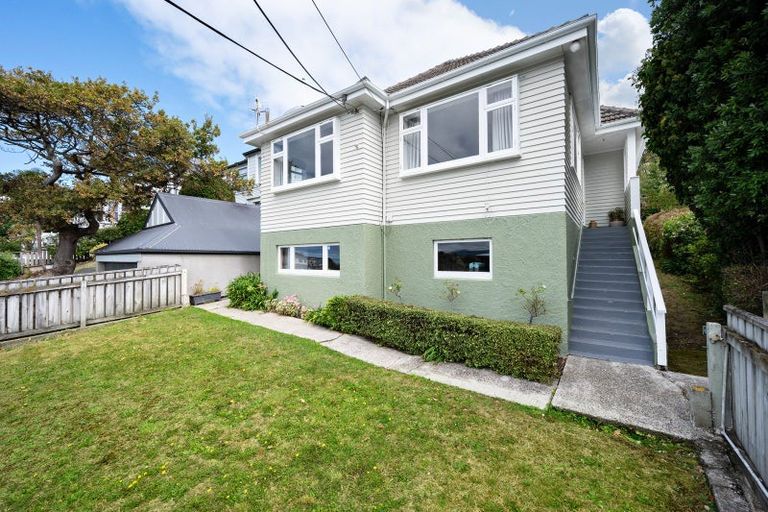 Photo of property in 35 Upper Bourke Street, Kilbirnie, Wellington, 6022