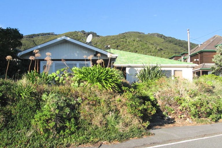 Photo of property in 44 Tuatoru Street, Eastbourne, Lower Hutt, 5013