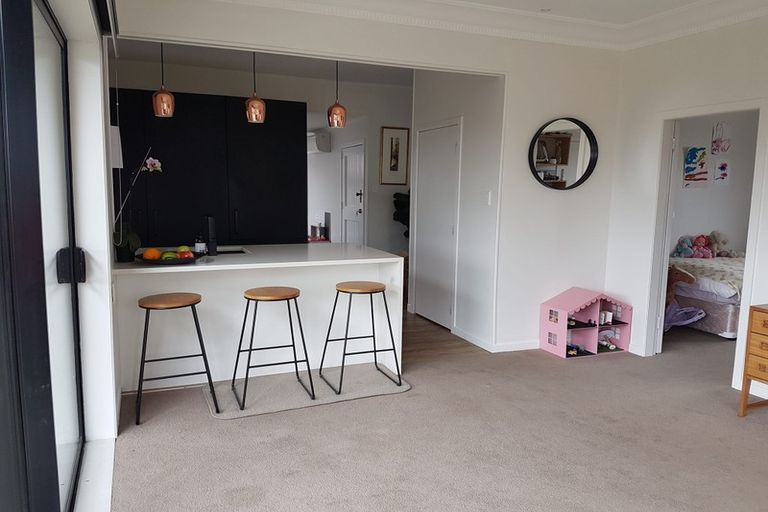 Photo of property in 87 Helvetia Road, Pukekohe, 2120