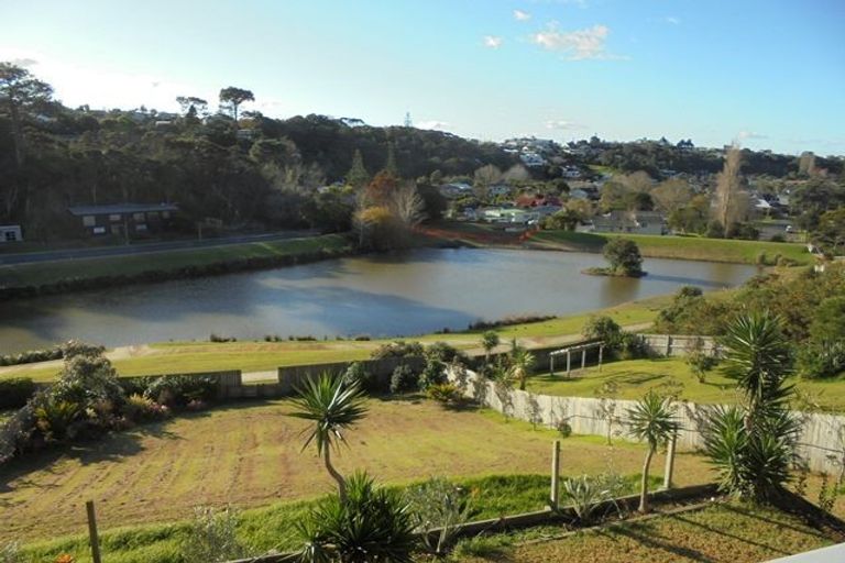 Photo of property in 19 Hawaiian Parade, Arkles Bay, Whangaparaoa, 0932