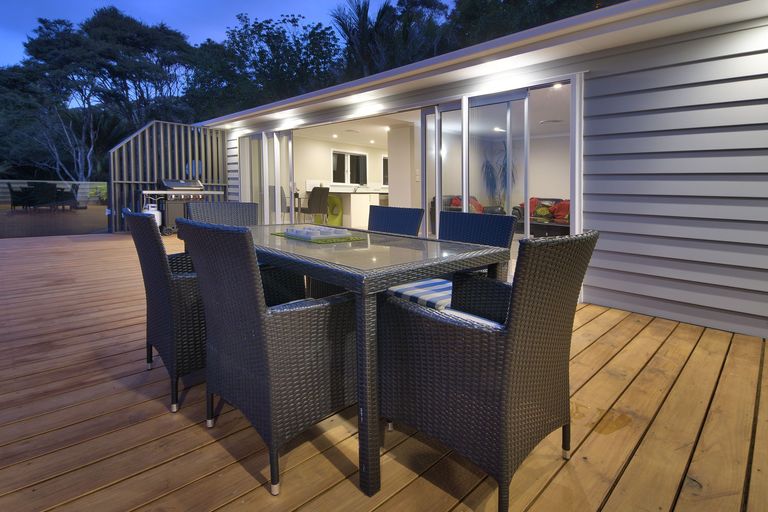 Photo of property in 19 Kohu Road, Titirangi, Auckland, 0604