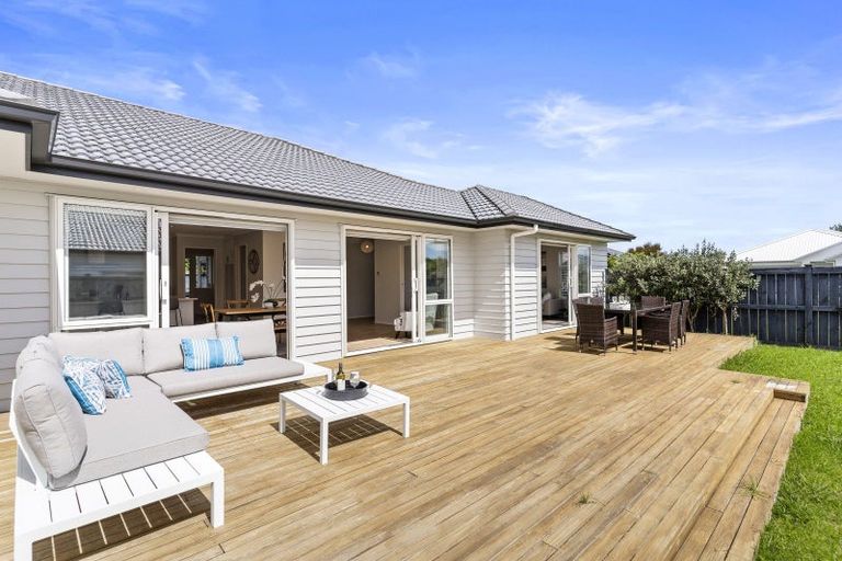 Photo of property in 3 Kuawa Drive, Kumeu, 0810