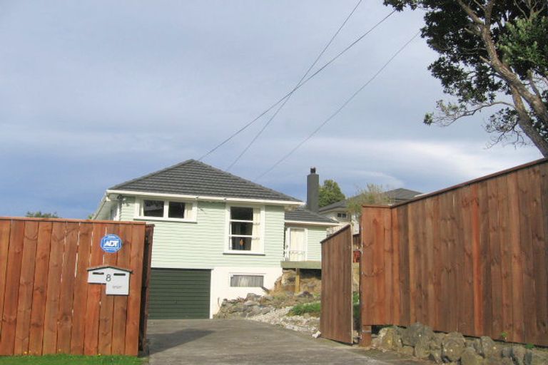 Photo of property in 8 Hillary Street, Tawa, Wellington, 5028