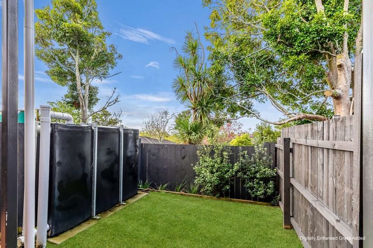 Photo of property in 3/32 Brandon Road, Glen Eden, Auckland, 0602