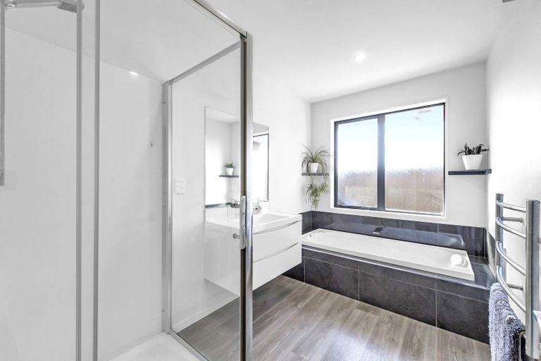 Photo of property in 48c Lewis Crescent, Rolleston, 7614