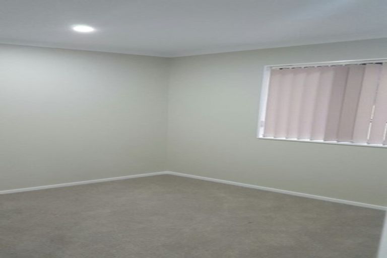 Photo of property in 50b Pinedale Place, Henderson, Auckland, 0610