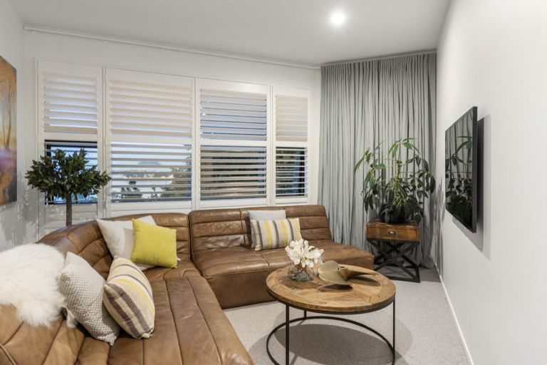 Photo of property in 86 Vipond Road, Stanmore Bay, Whangaparaoa, 0932