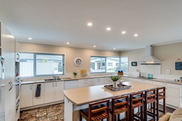 Photo of property in 1111b Karamu Road North, Mayfair, Hastings, 4122