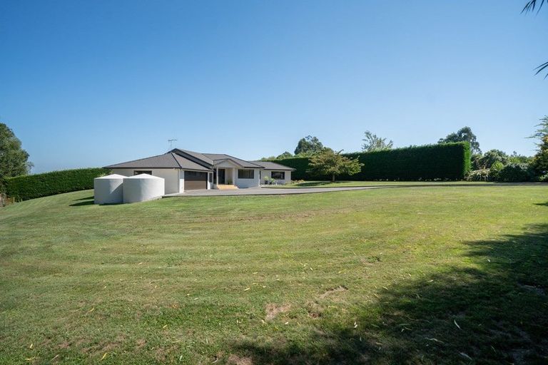 Photo of property in 34 Schnell Drive, Kelvin Grove, Palmerston North, 4414