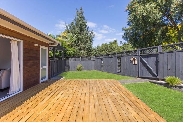 Photo of property in 2/30 Witheford Drive, Bayview, Auckland, 0629