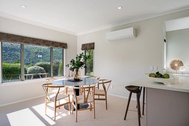 Photo of property in 2 Pearl Lane, Arrowtown, 9302