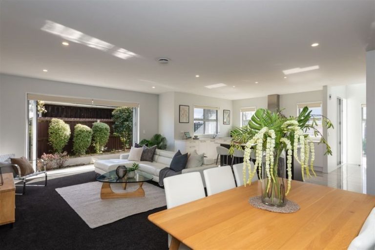 Photo of property in 53a Kotare Street, Fendalton, Christchurch, 8041