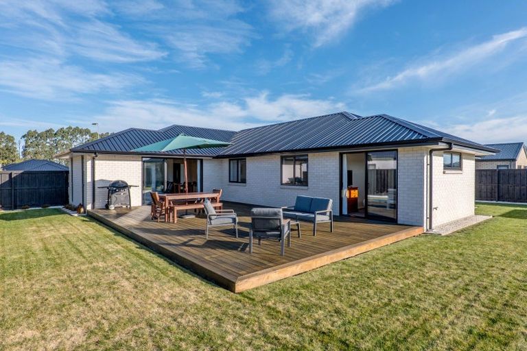 Photo of property in 21 Bob Reid Crescent, Darfield, 7510