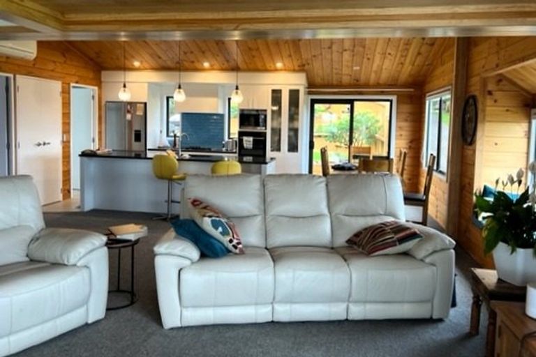 Photo of property in 53a Harbour View Road, Omokoroa, 3114