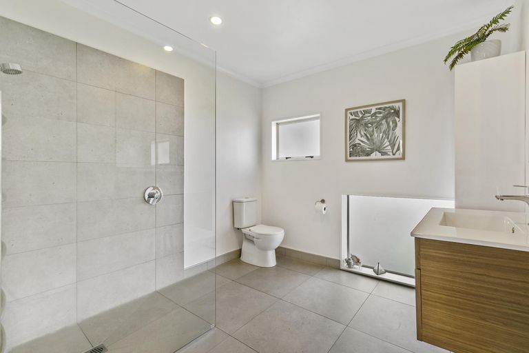 Photo of property in 1/29 Hill Crescent, New Lynn, Auckland, 0600