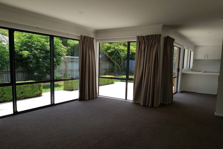 Photo of property in 2/90a Richardson Terrace, Woolston, Christchurch, 8023