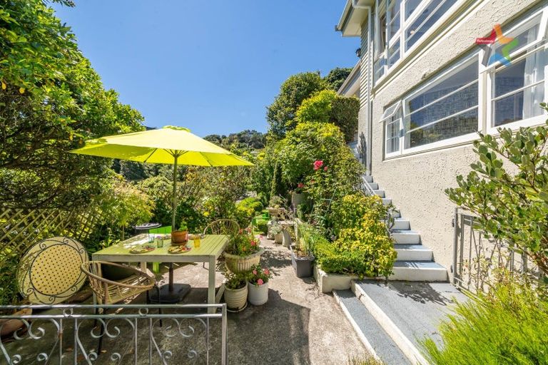Photo of property in 30 Korokoro Road, Korokoro, Lower Hutt, 5012