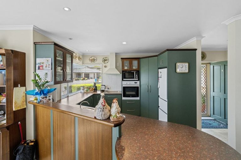 Photo of property in 4 Campbell Grove, Levin, 5510