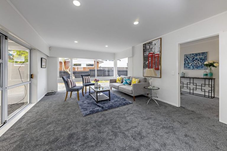 Photo of property in 41 Lawrence Crescent, Hillpark, Auckland, 2102