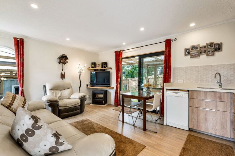 Photo of property in 108 Hone Heke Road, Kerikeri, 0230