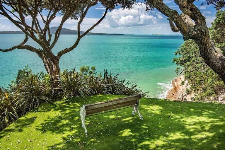 Photo of property in 12a Seacliffe Avenue, Belmont, Auckland, 0622