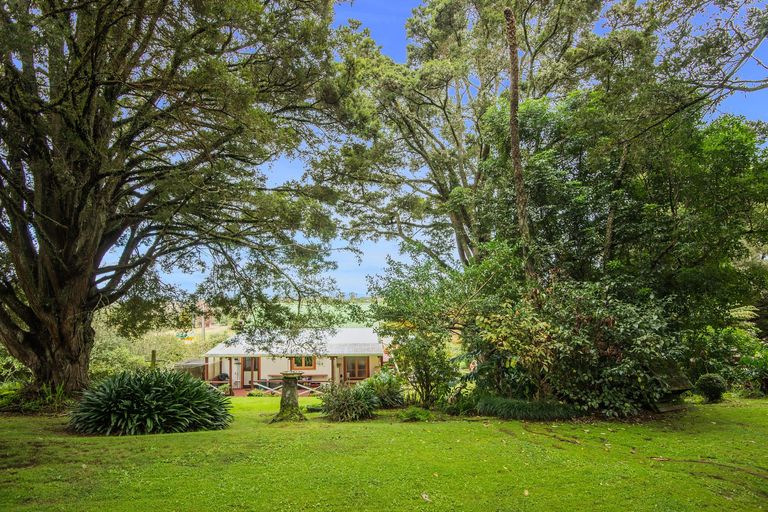 Photo of property in 2 Kokopu Block Road, Maungatapere, Whangarei, 0179