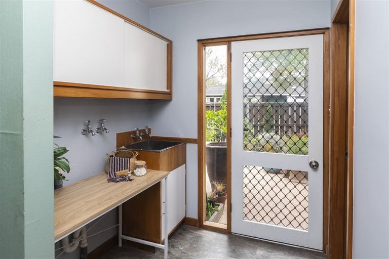 Photo of property in 20 Raekura Place, Redcliffs, Christchurch, 8081