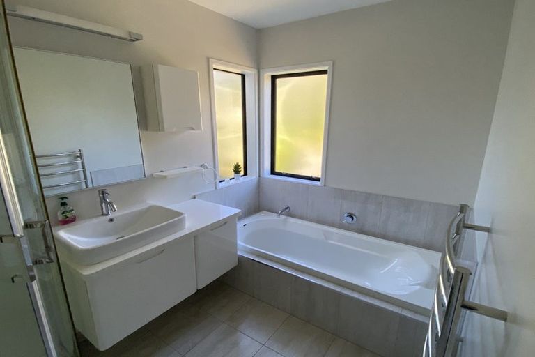 Photo of property in 8 Waimarama Street, Waikawa, Picton, 7220