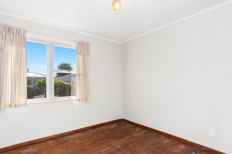Photo of property in 8 Lee Street, Te Puke, 3119