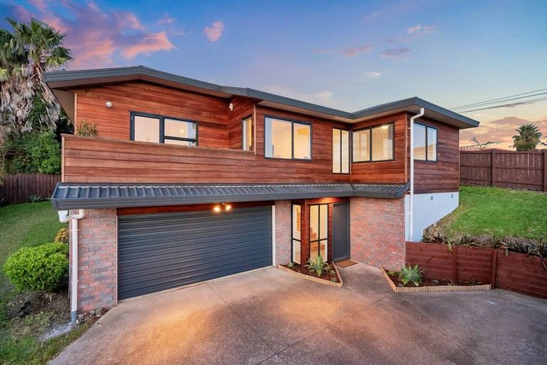 Photo of property in 2/13 Delamare Court, Sunnynook, Auckland, 0632