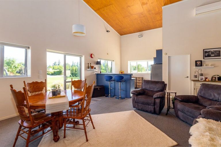 Photo of property in 17 Siegerts Road, Kimbell, Fairlie, 7987