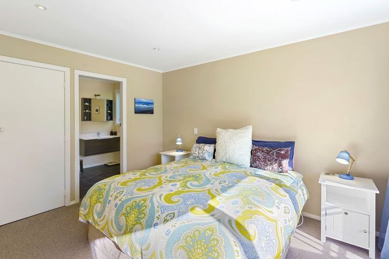 Photo of property in 430 Te Moana Road, Waikanae, 5036