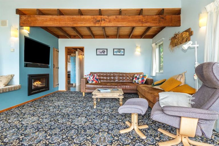 Photo of property in 81 Wellington Road, Paekakariki, 5034