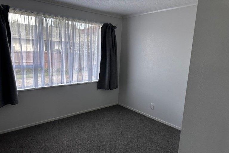 Photo of property in 8 Mayo Place, Belfast, Christchurch, 8051