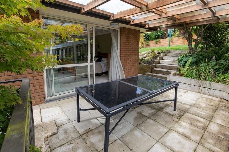 Photo of property in 77 Glenross Street, Glenross, Dunedin, 9011