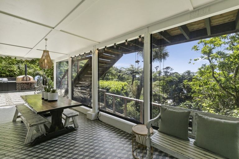 Photo of property in 85 Maungaraki Road, Korokoro, Lower Hutt, 5012