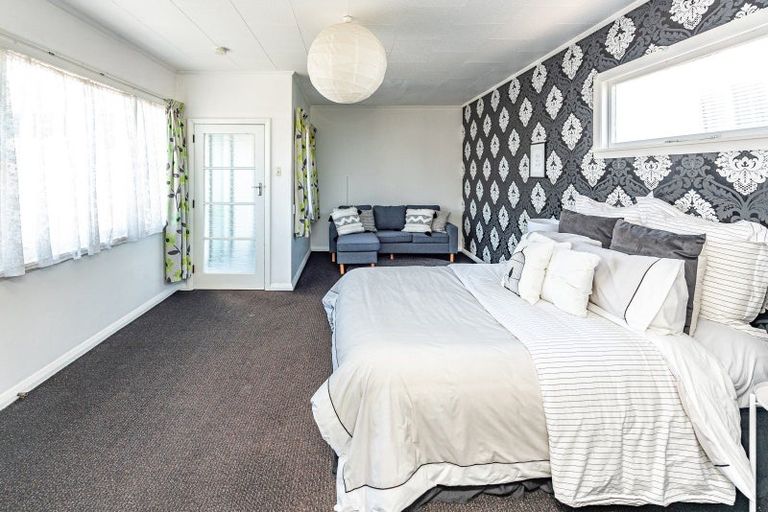 Photo of property in 73 Fitzherbert Avenue, Tawhero, Whanganui, 4501