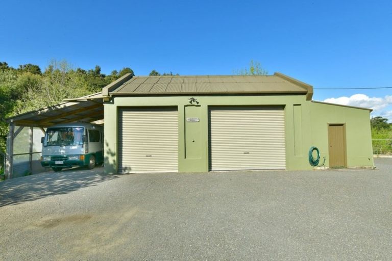 Photo of property in 716 Tahekeroa Road, Tahekeroa, Kaukapakapa, 0873